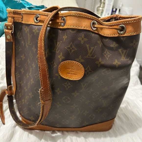 Louis Vuitton Handbags - *Price is firm* LOUIS VUITTON VINTAGE NOE BAG